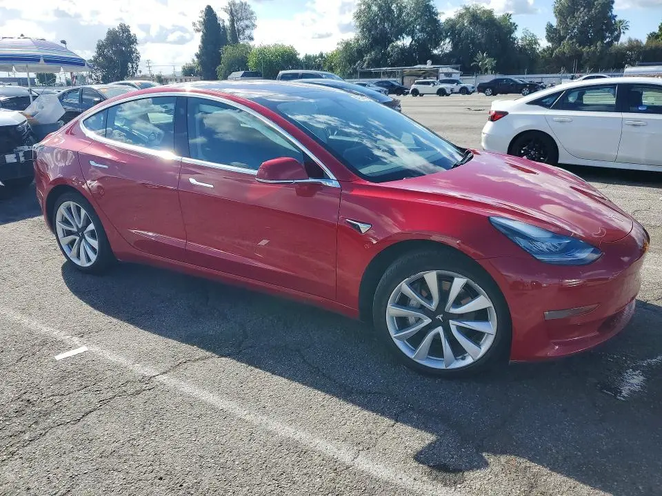 2018 TESLA MODEL 3   