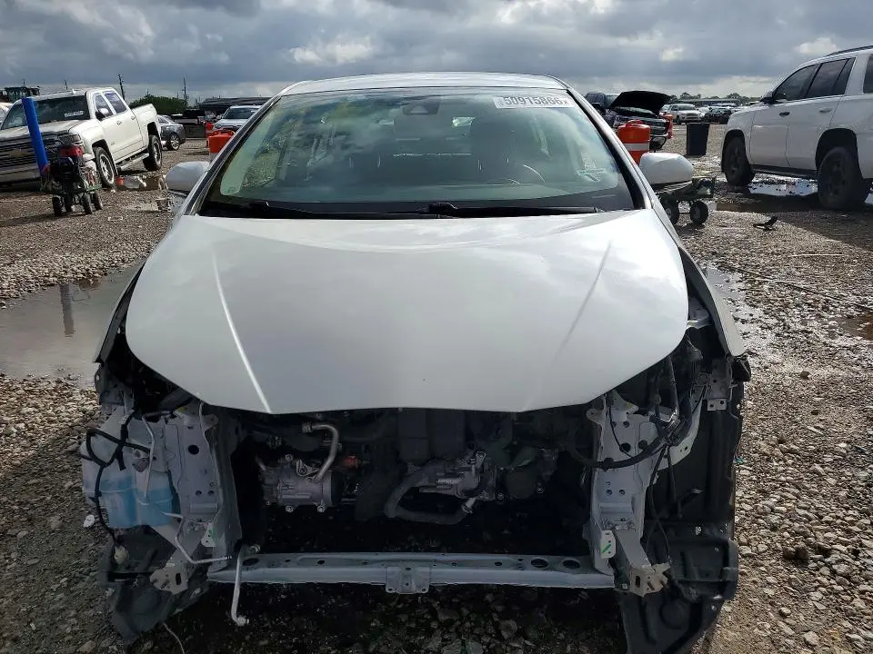 2020 TOYOTA PRIUS LE  