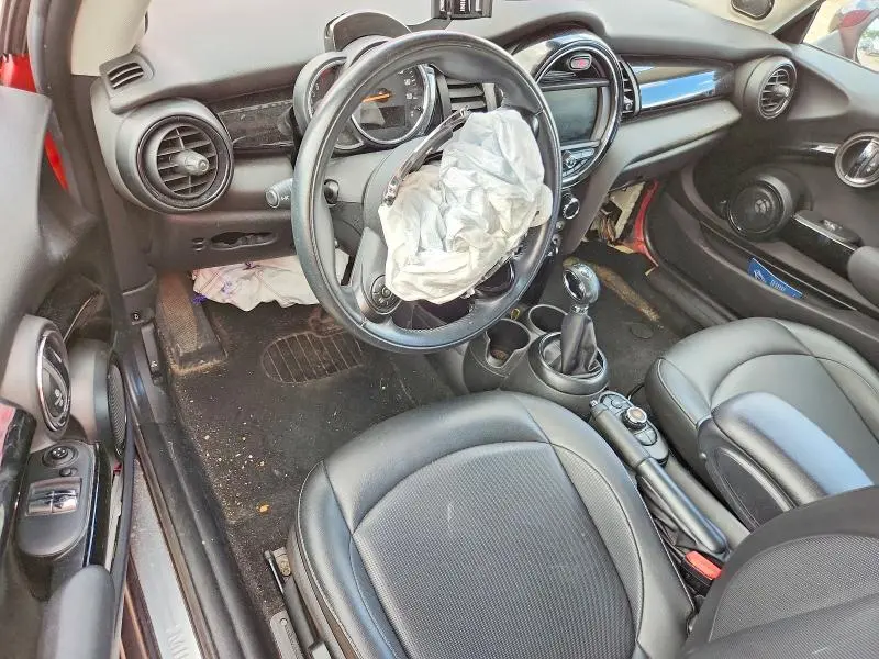2019 MINI COOPER   