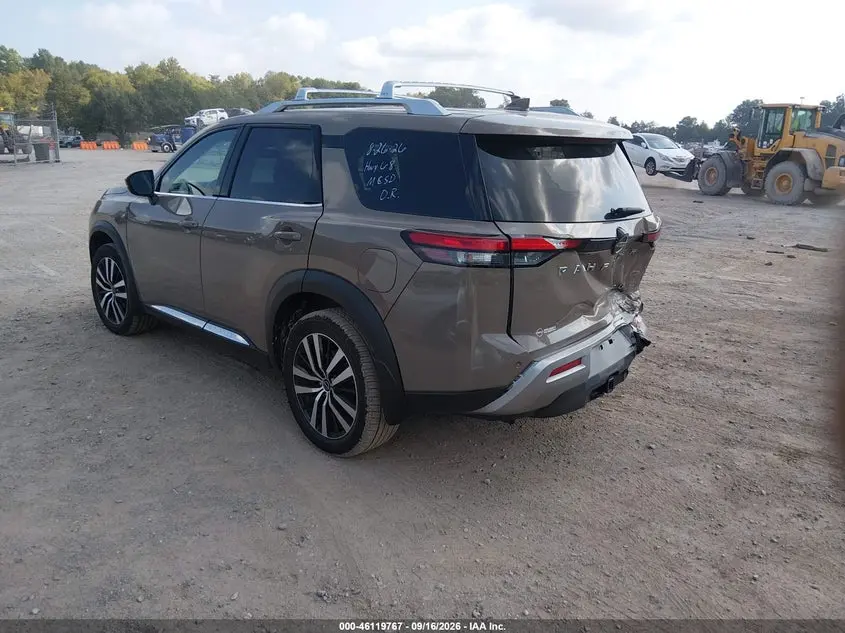 2023 NISSAN PATHFINDER PLATINUM FWD