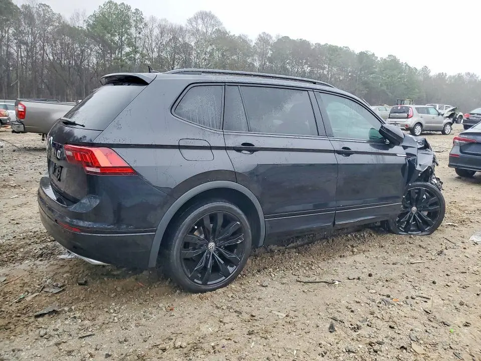 2021 VOLKSWAGEN TIGUAN SE  