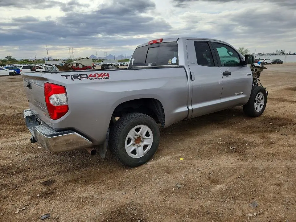 2015 TOYOTA TUNDRA SR5  
