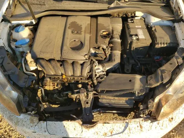 2011 VOLKSWAGEN JETTA S  