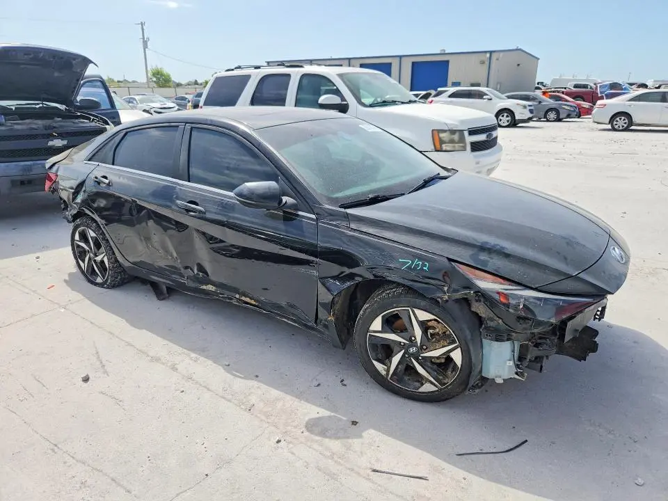 2022 HYUNDAI ELANTRA LIMITED  