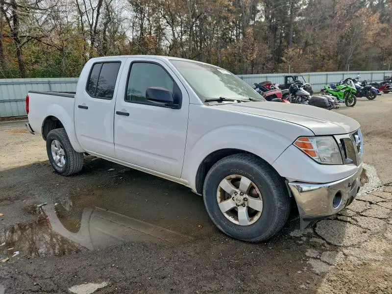 2011 NISSAN FRONTIER S  
