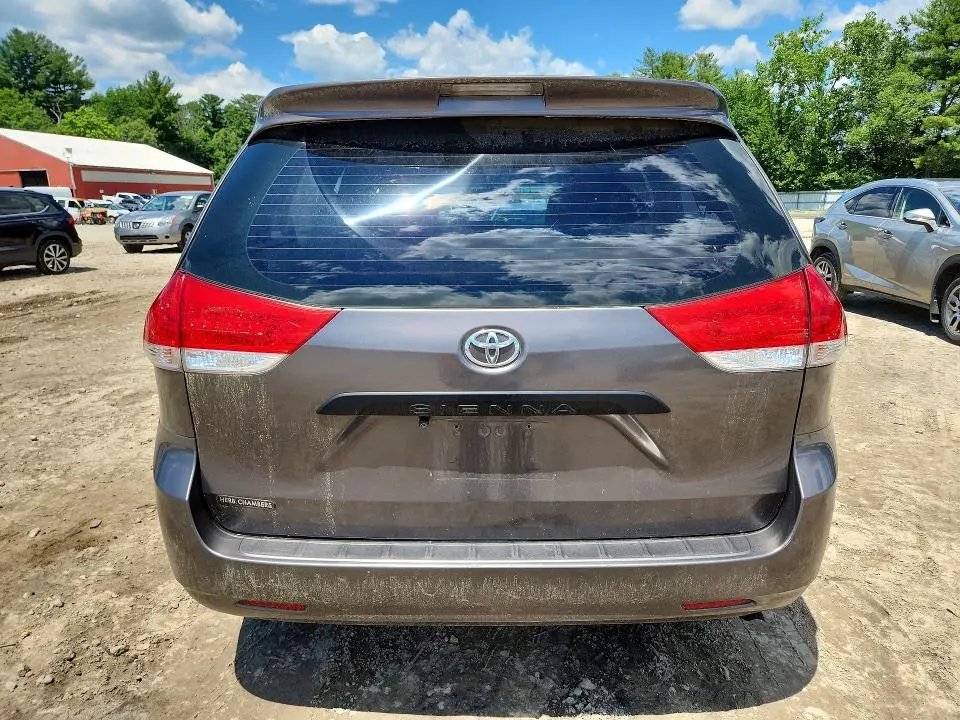 2013 TOYOTA SIENNA L 7-PASSENGER  