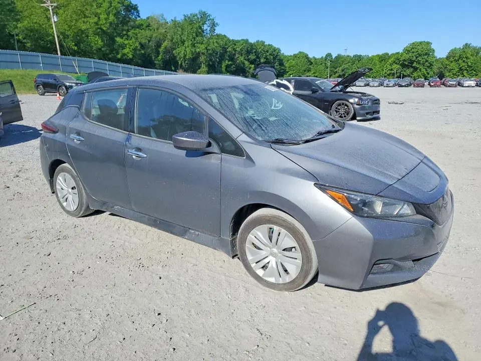 2023 NISSAN LEAF S  
