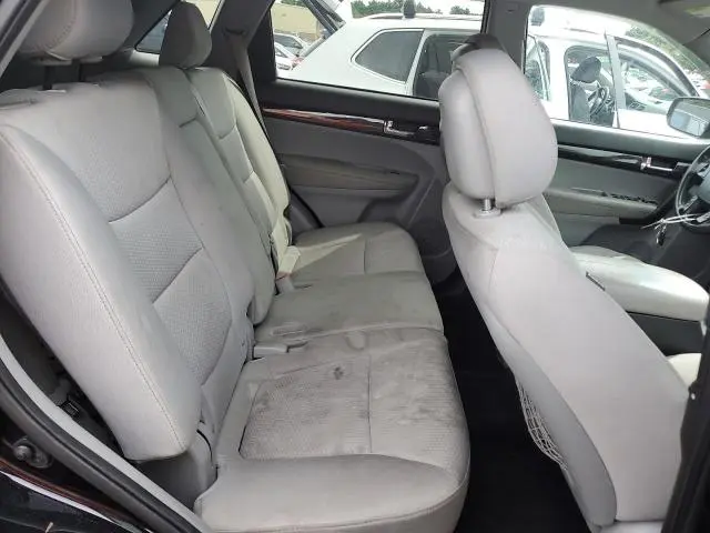 2012 KIA SORENTO BASE  