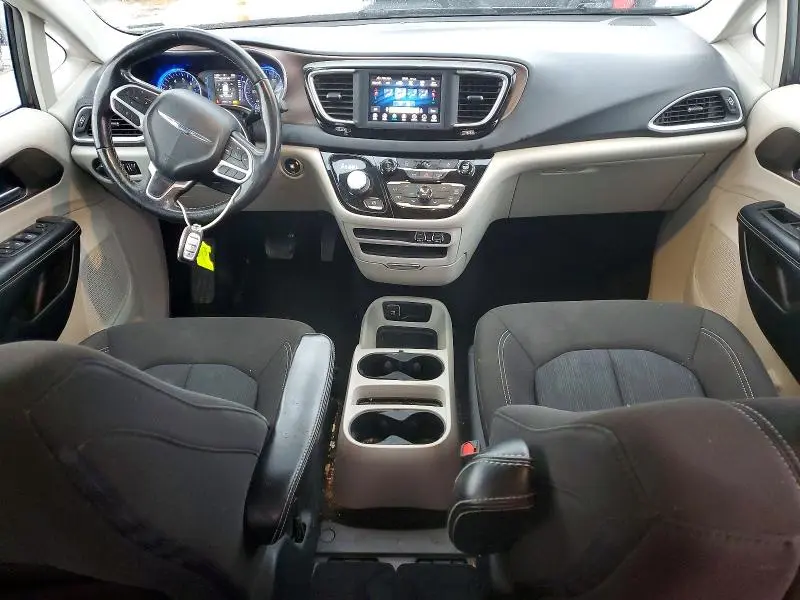 2021 CHRYSLER VOYAGER LX  