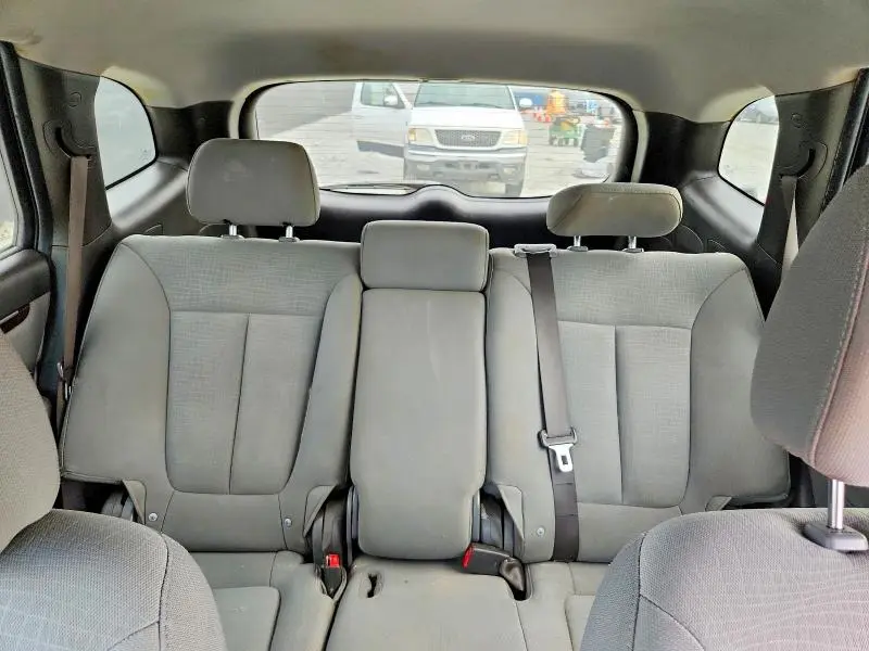 2010 HYUNDAI SANTA FE GLS  