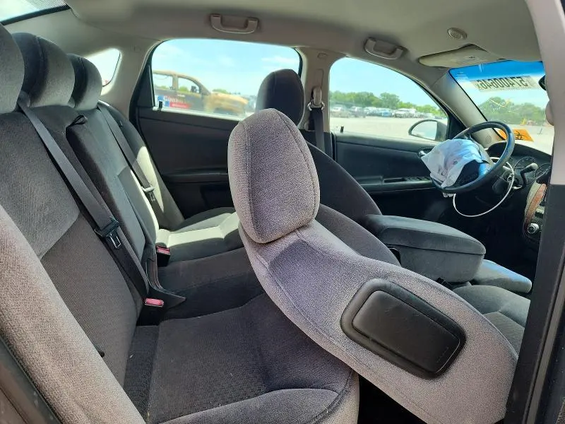 2010 CHEVROLET IMPALA LT  