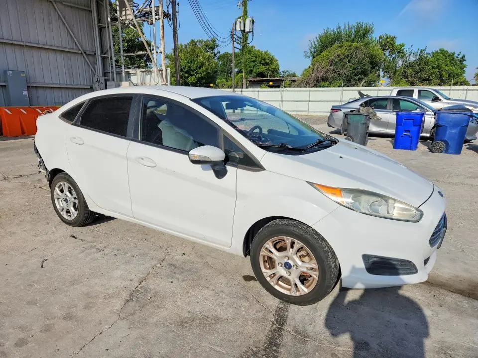 2015 FORD FIESTA SE  