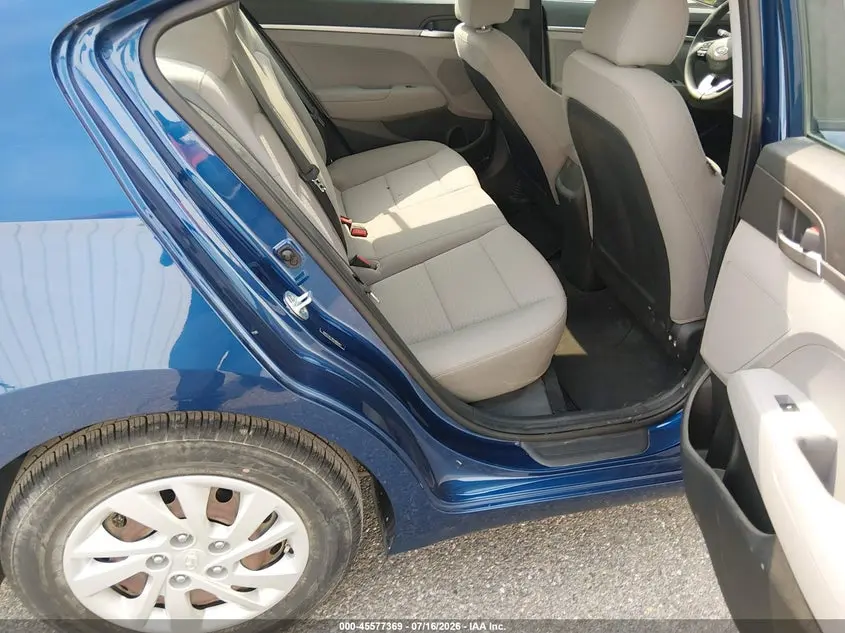 2019 HYUNDAI ELANTRA SE