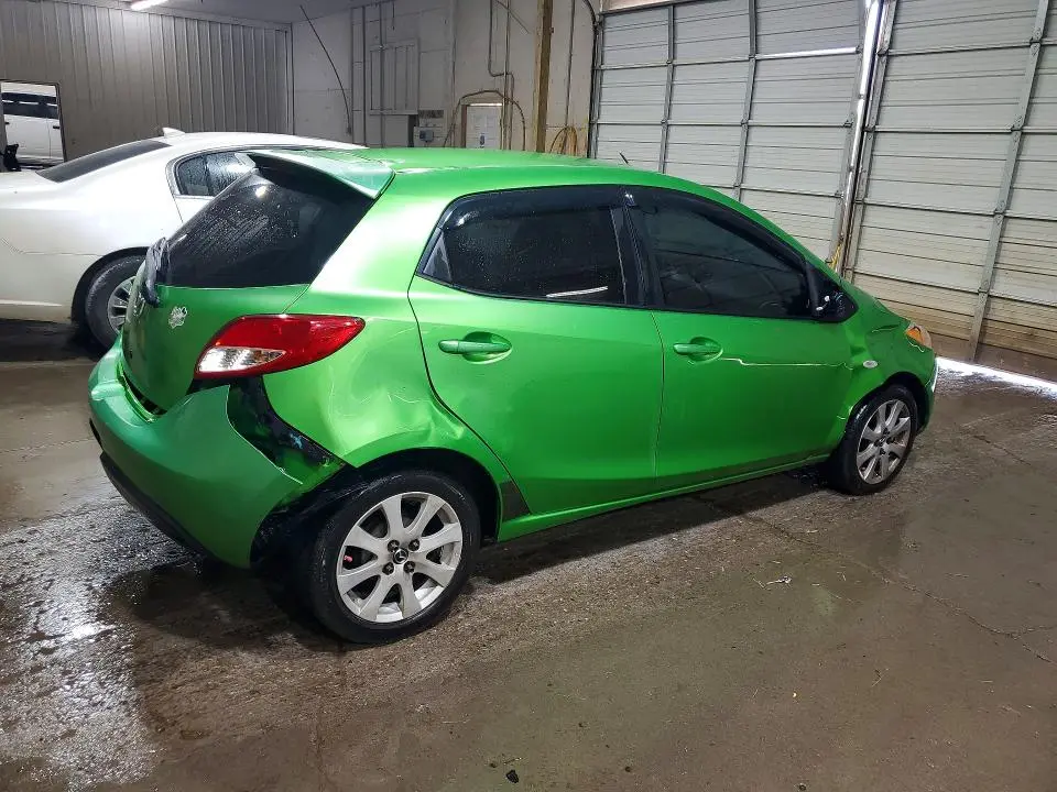 2013 MAZDA MAZDA2   