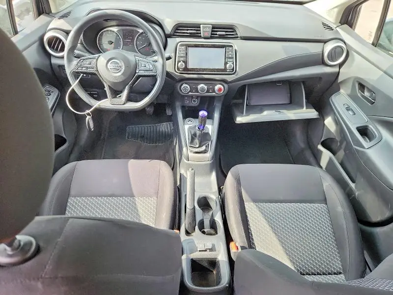 2021 NISSAN VERSA S  