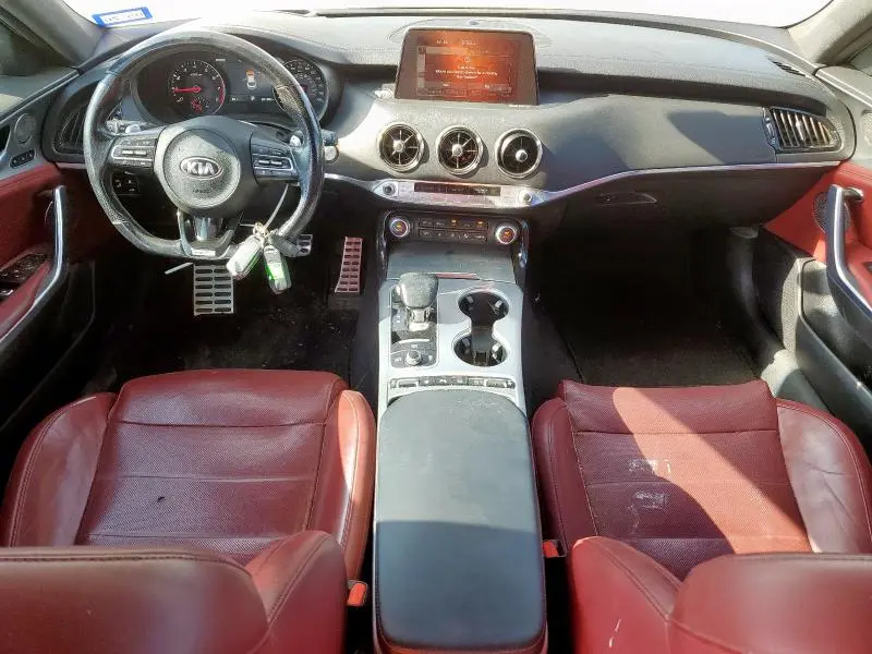 2019 KIA STINGER GT2  