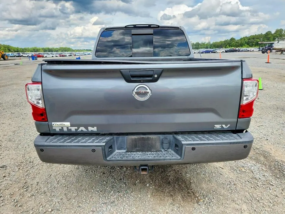 2017 NISSAN TITAN S  