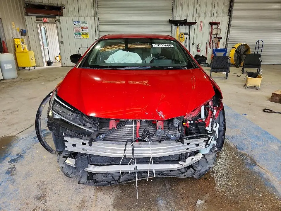 2023 TOYOTA PRIUS XLE  