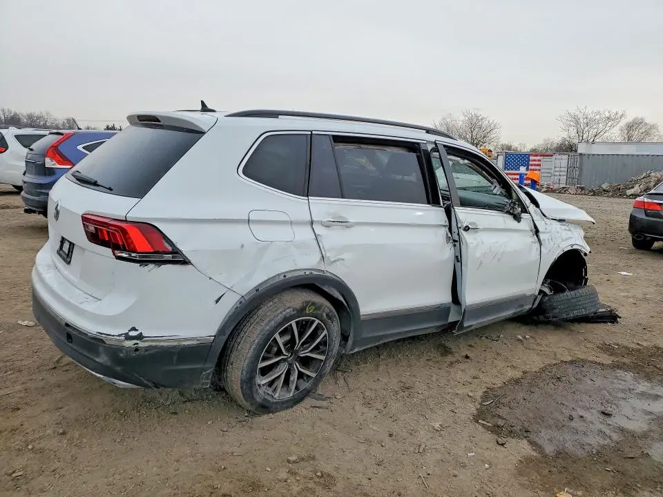 2021 VOLKSWAGEN TIGUAN SE  