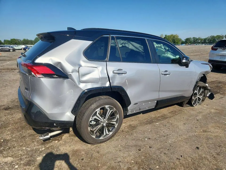 2025 TOYOTA RAV4 XSE  