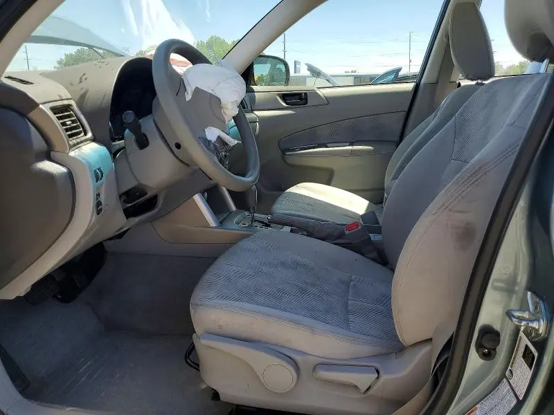 2010 SUBARU FORESTER XS  