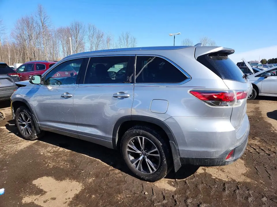 2016 TOYOTA HIGHLANDER XLE  