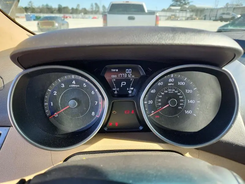 2013 HYUNDAI ELANTRA GLS  