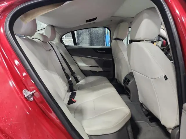 2017 JAGUAR XE PREMIUM  