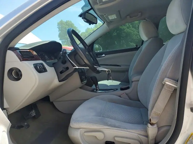 2011 CHEVROLET IMPALA LT  