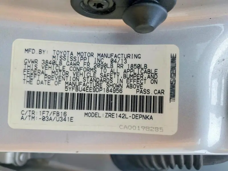 2013 TOYOTA COROLLA LE  