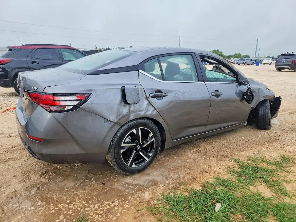 2024 NISSAN SENTRA SV  