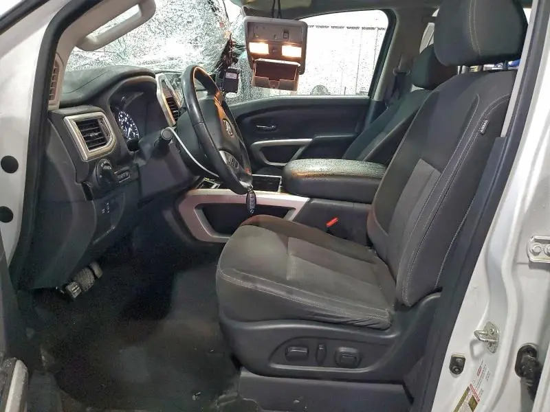 2021 NISSAN TITAN SV  