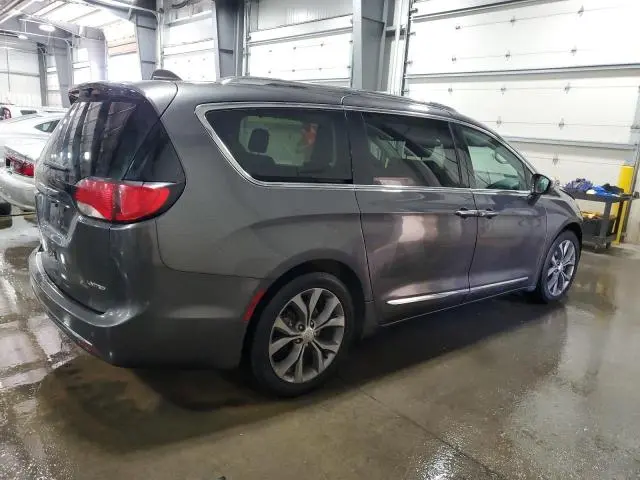 2019 CHRYSLER PACIFICA LIMITED  