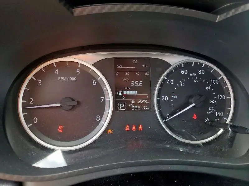 2022 NISSAN VERSA S  
