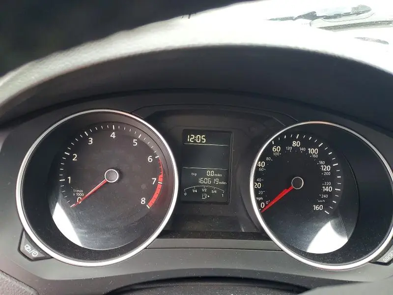 2015 VOLKSWAGEN JETTA SE  