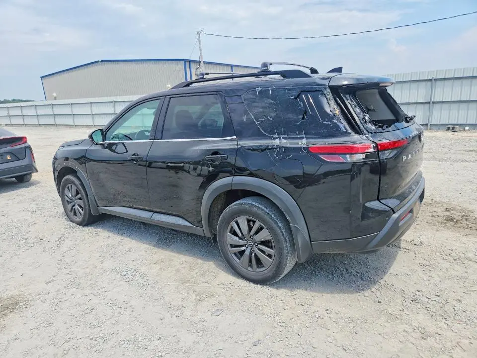 2022 NISSAN PATHFINDER SV  