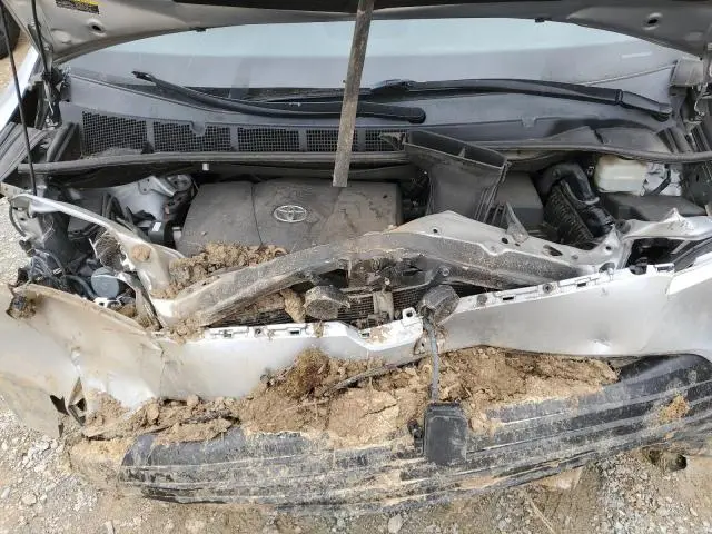 2020 TOYOTA SIENNA LE  