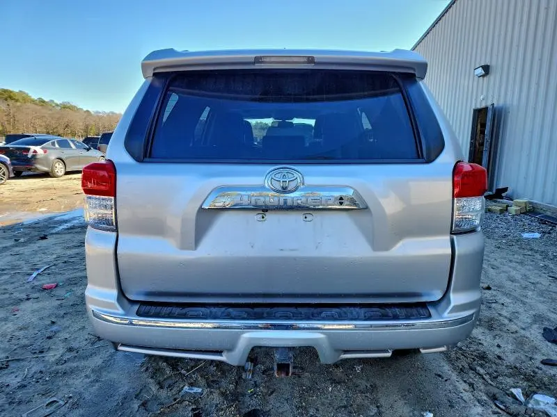 2011 TOYOTA 4RUNNER SR5  
