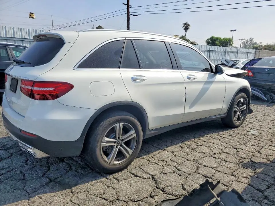 2019 MERCEDES-BENZ GLC 300  