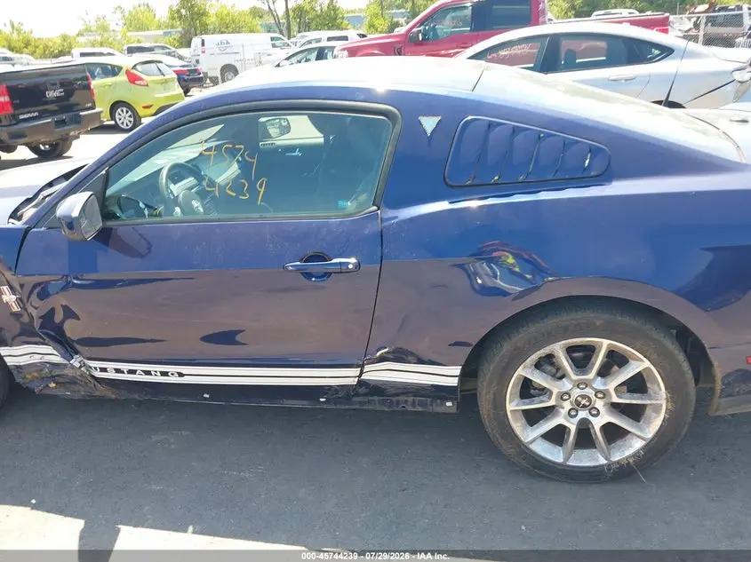2011 FORD MUSTANG V6 PREMIUM