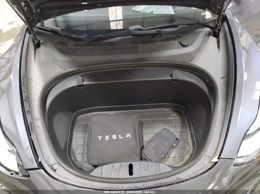 2018 TESLA MODEL 3 LONG RANGE/MID RANGE