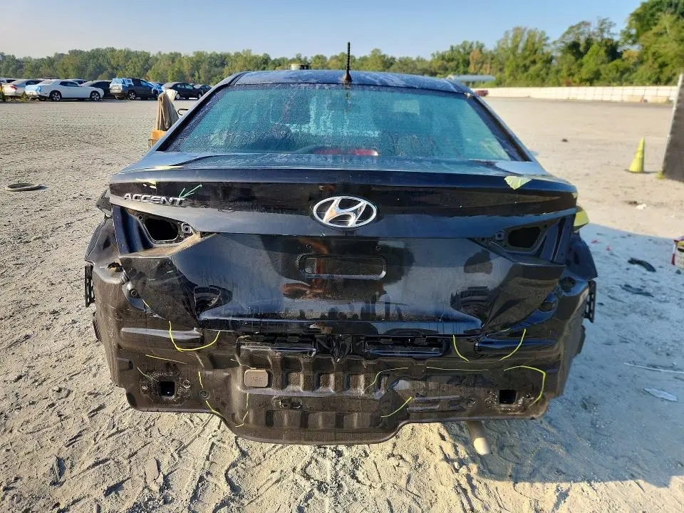 2021 HYUNDAI ACCENT SE  