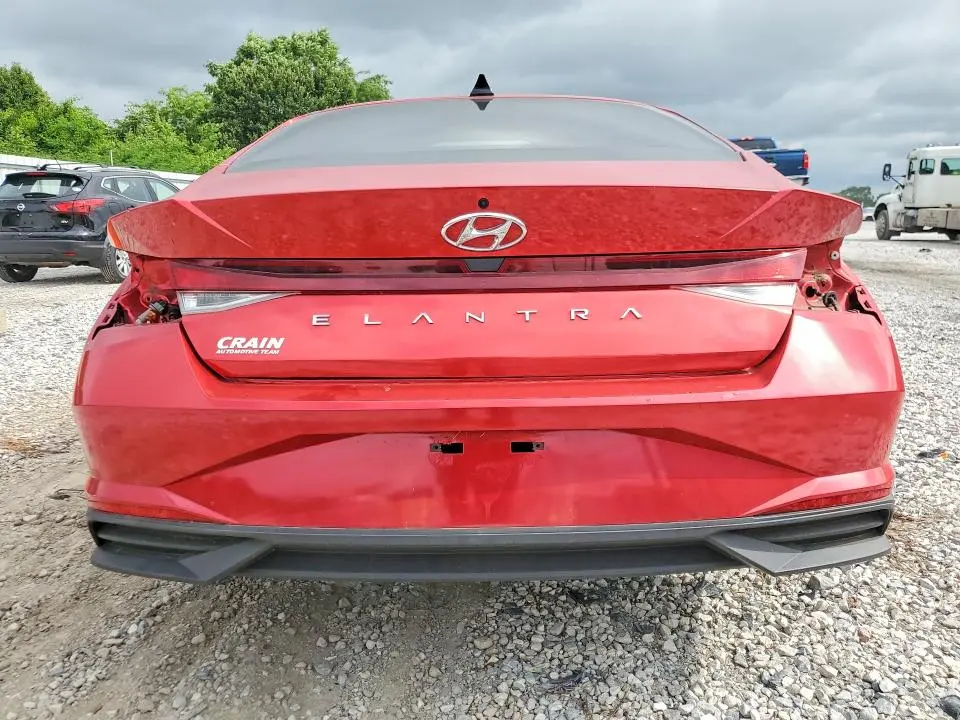 2021 HYUNDAI ELANTRA SE  