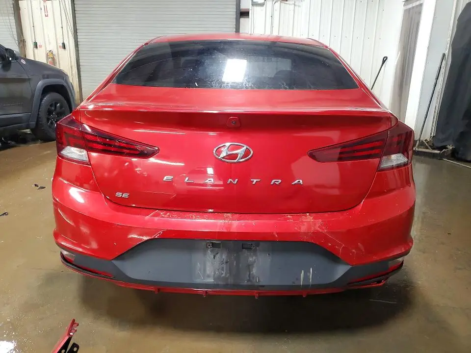2019 HYUNDAI ELANTRA SE  