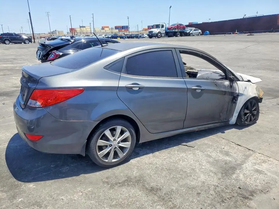 2013 HYUNDAI ACCENT GLS  