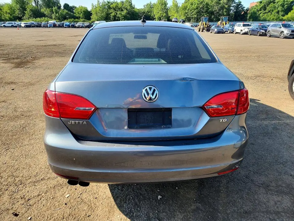 2012 VOLKSWAGEN JETTA TDI  
