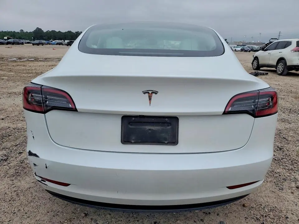 2023 TESLA 3   