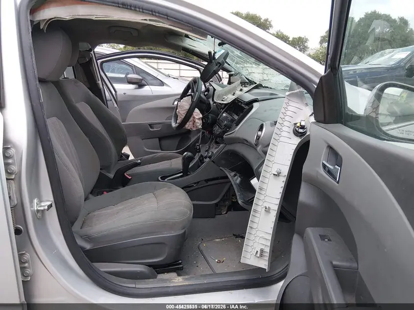 2015 CHEVROLET SONIC LT AUTO