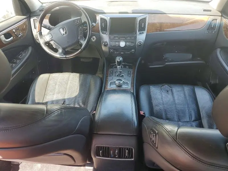 2011 HYUNDAI EQUUS SIGNATURE  