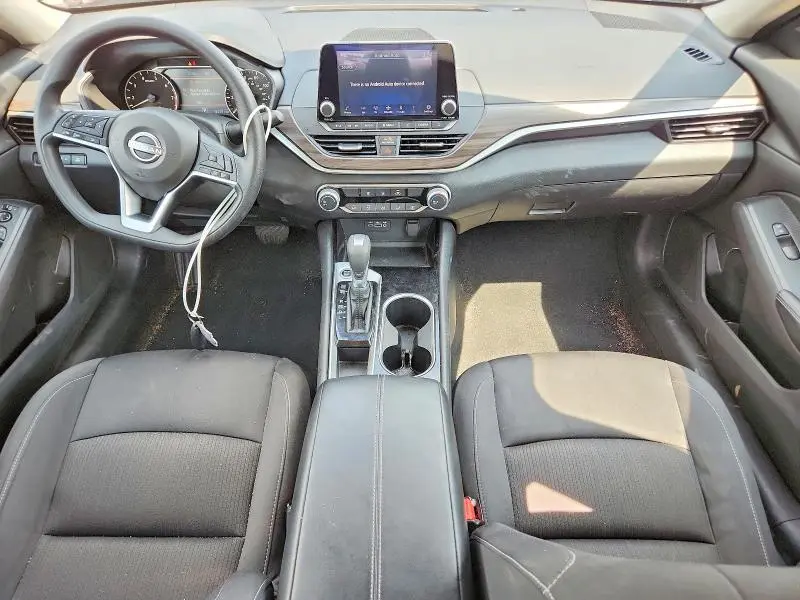 2024 NISSAN ALTIMA SV  